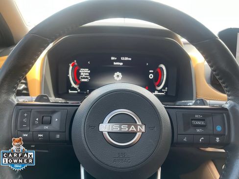 Certified 2022 Nissan Rogue Platinum w/ Head-Up Display Package FWD image 45