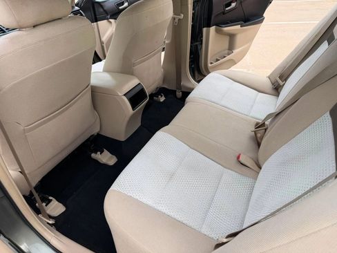 Used 2012 Toyota Camry LE FWD image 24