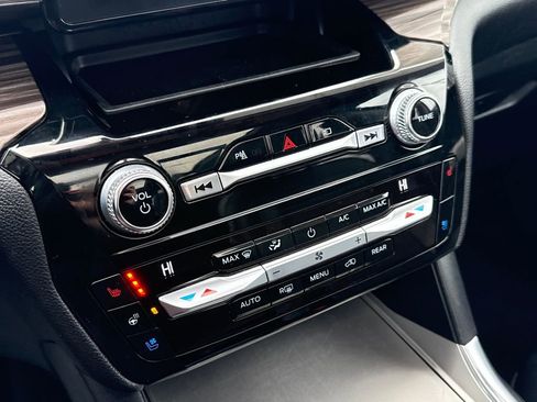 Certified 2021 Ford Explorer Limited image 23