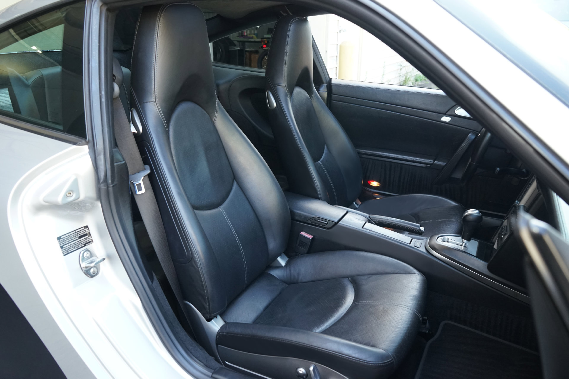 Used 2006 Porsche 911 Carrera S RWD image 3