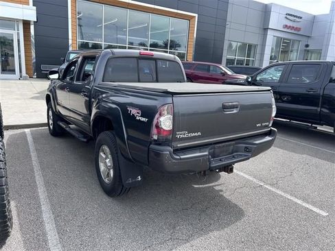Used 2010 Toyota Tacoma 4x4 Double Cab image 4