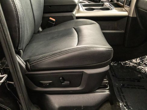 Used 2018 RAM 3500 Laramie w/ Convenience Group AWD/4WD image 40