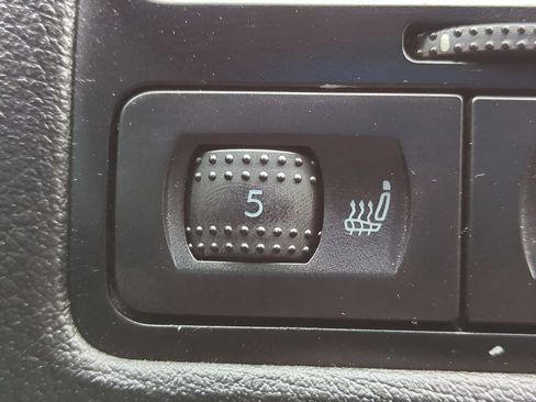 Used 2004 Volkswagen R32 image 21