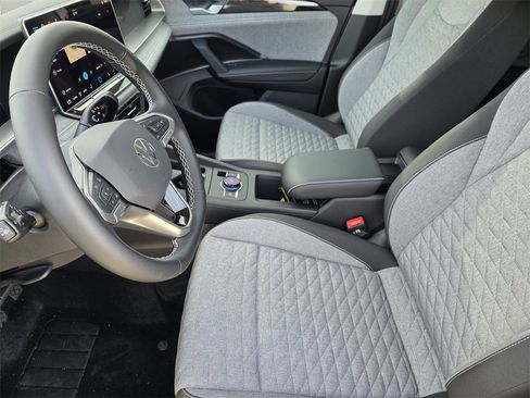 New 2026 Volkswagen Tiguan S image 9