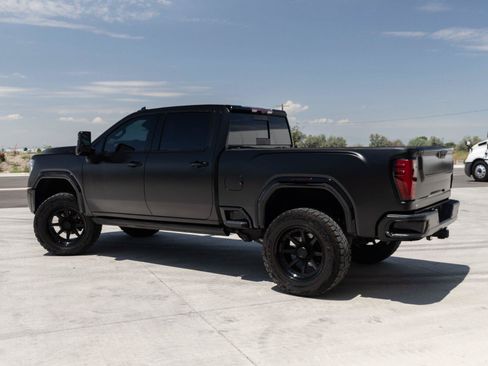 Used 2024 GMC Sierra 3500 Denali Ultimate AWD/4WD image 7