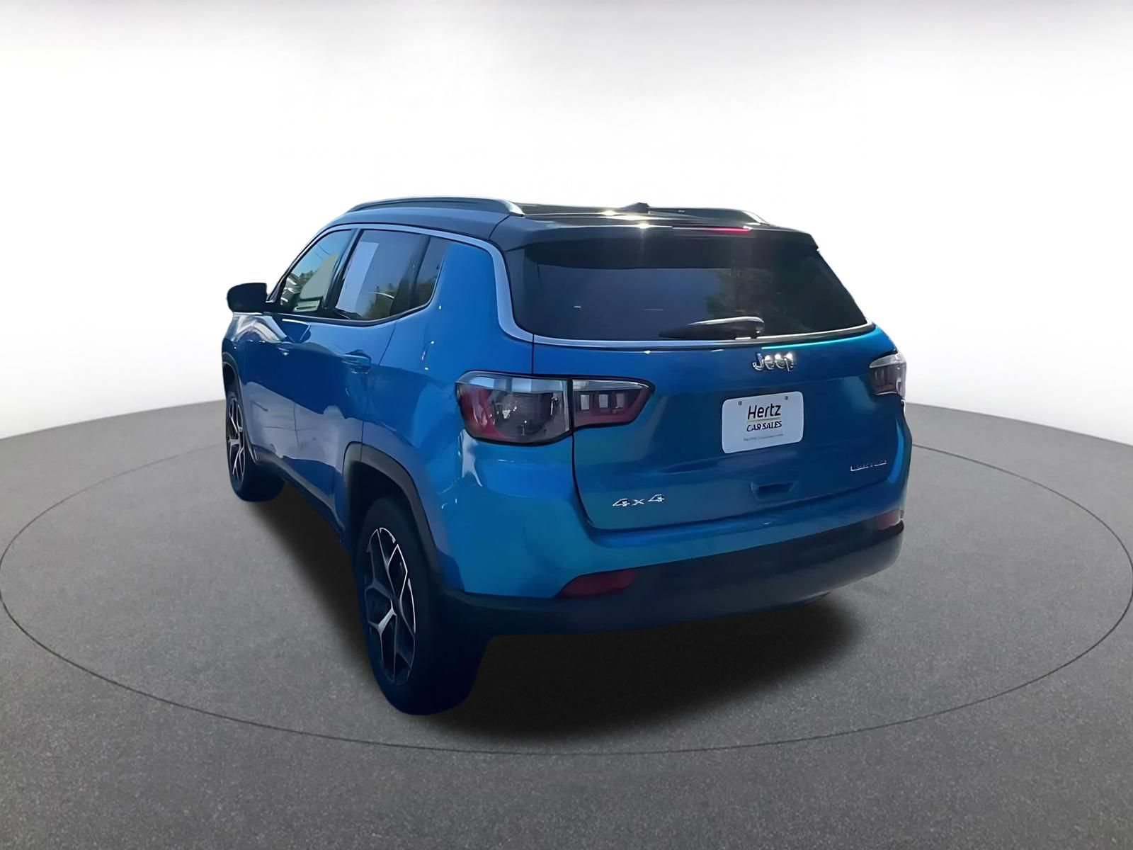 Used 2025 Jeep Compass Limited AWD/4WD image 10