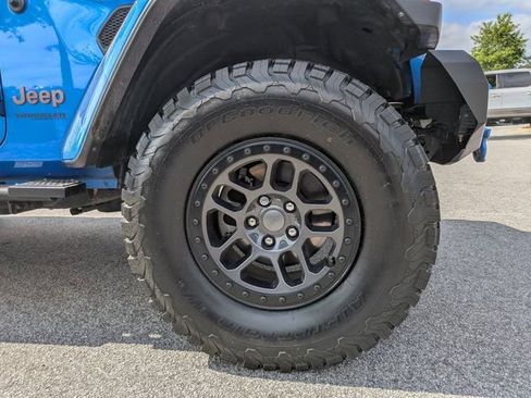 Certified 2021 Jeep Wrangler Unlimited Rubicon w/ Xtreme Recon 35" Tire Package AWD/4WD image 12