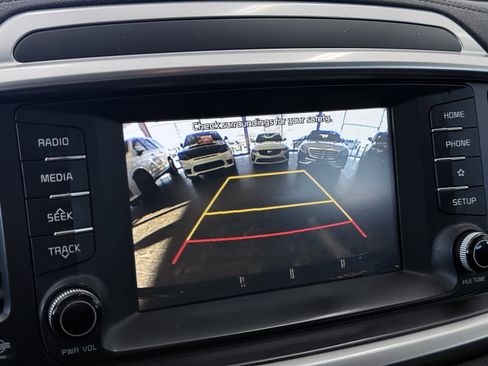 Used 2020 Kia Sorento S image 65