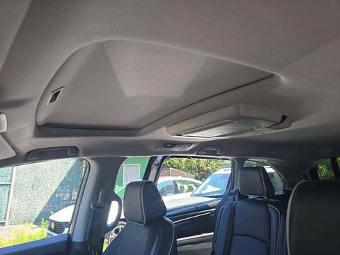Used 2023 Honda Odyssey Elite image 8