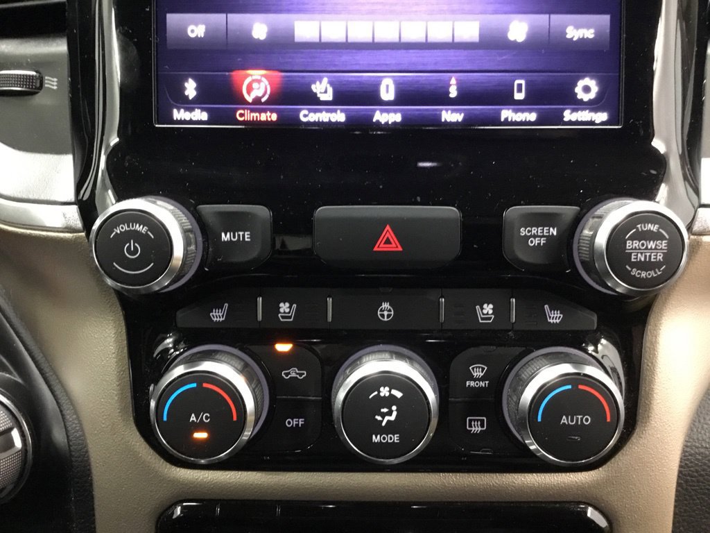 Used 2020 RAM 1500 Laramie AWD/4WD image 34