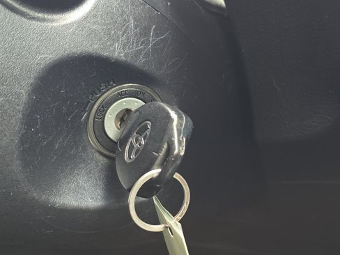 Used 2016 Toyota 4Runner SR5 image 27