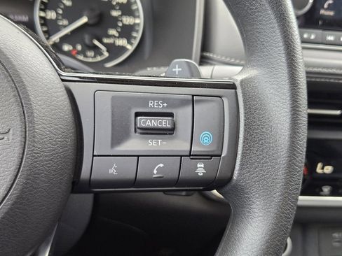 Certified 2023 Nissan Rogue SV FWD image 31