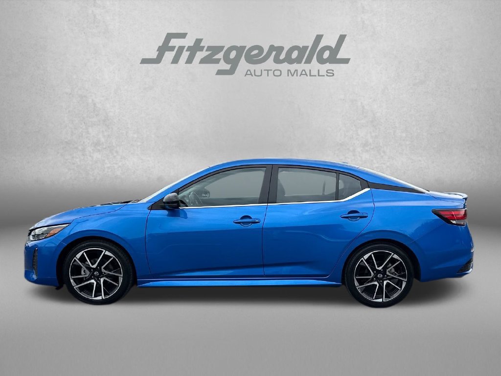 Used 2025 Nissan Sentra SR FWD image 5