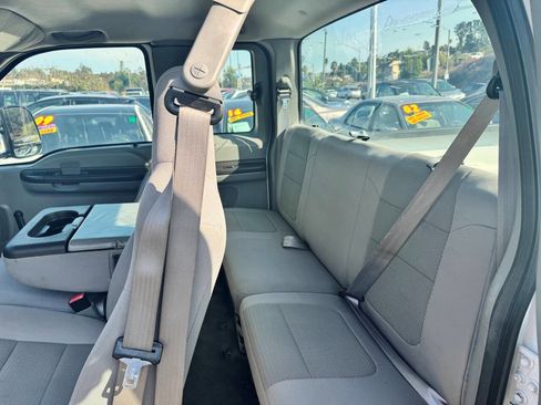 Used 2006 Ford F250 XL image 10
