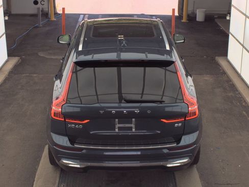 Used 2023 Volvo XC60 B5 Ultimate w/ Protection Package Premier FWD image 8