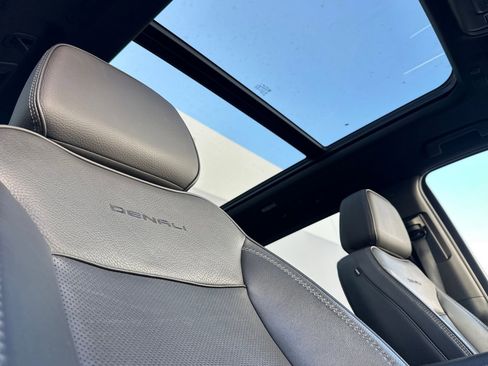 Used 2021 GMC Yukon Denali image 21