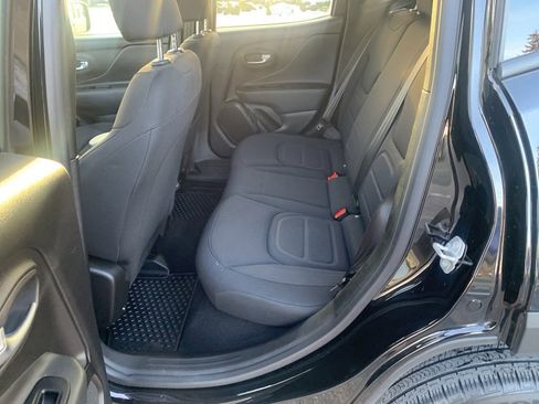 Used 2022 Jeep Renegade Latitude image 22