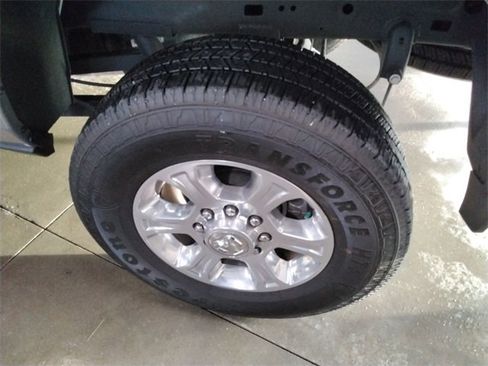 Used 2024 RAM 2500 Big Horn w/ Bed Utility Group image 18