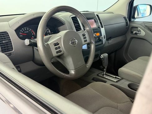 Used 2018 Nissan Frontier SV w/ Value Truck Package image 6