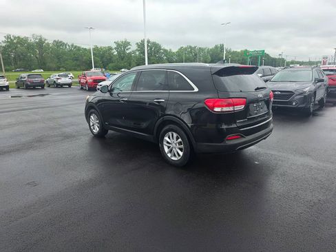Used 2018 Kia Sorento AWD image 5