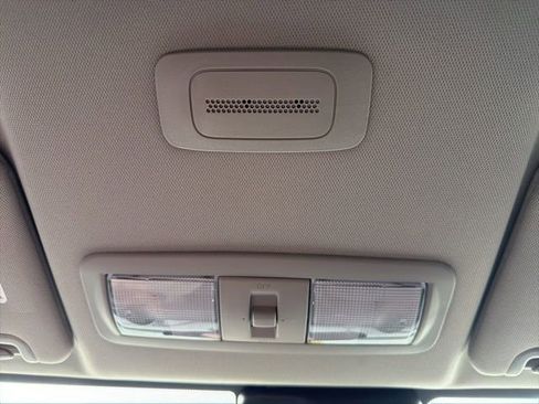 Used 2022 Nissan Frontier S w/ Technology Package image 31