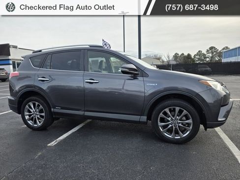 Used 2017 Toyota RAV4 Limited image 10