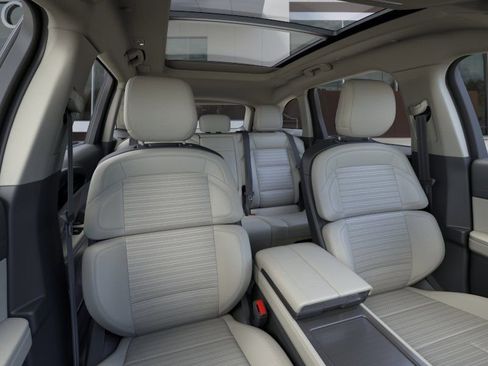 New 2026 Lincoln Nautilus Reserve AWD/4WD image 11