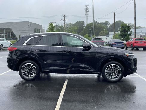 Used 2025 Audi Q5 Premium w/ Premium Plus AWD/4WD image 8