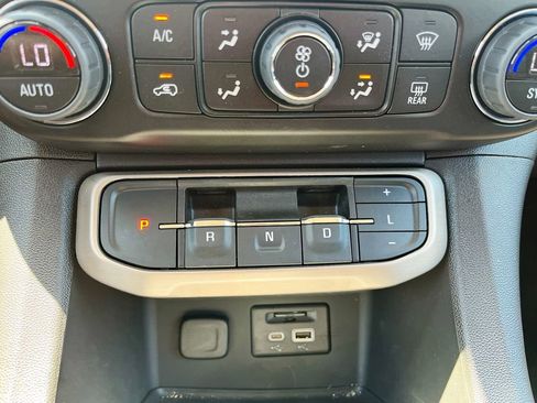 Used 2023 GMC Acadia Denali w/ Denali Ultimate Package image 17