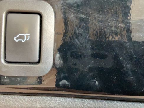 Used 2016 Toyota Highlander Limited FWD image 41