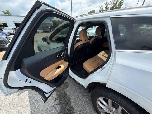 Used 2020 Volvo XC60 T5 Momentum w/ Protection Package AWD/4WD image 10