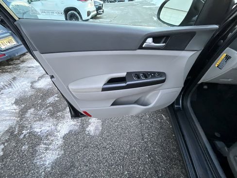 Used 2019 Kia Sportage LX w/ LX Popular Package image 8