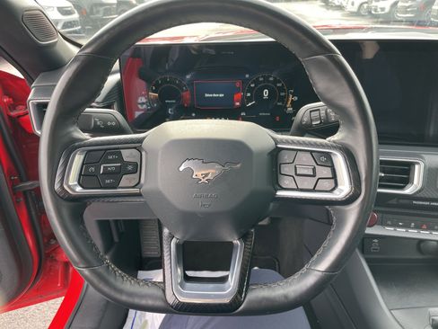 Used 2025 Ford Mustang Premium RWD image 24