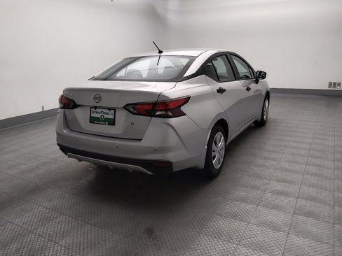 Used 2025 Nissan Versa S FWD image 9