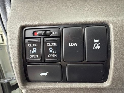 Used 2017 Honda Odyssey EX-L image 13