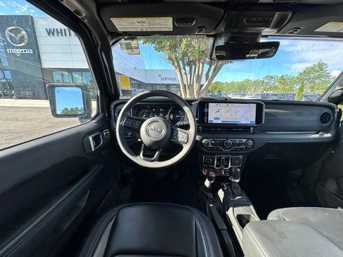 Used 2024 Jeep Wrangler Unlimited Rubicon 4xe AWD/4WD image 17