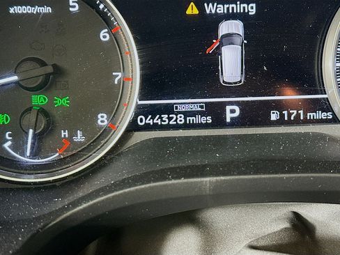 Used 2024 Mitsubishi Outlander SE AWD/4WD image 19