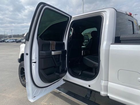 Used 2019 Ford F250 Lariat w/ Lariat Ultimate Package image 28