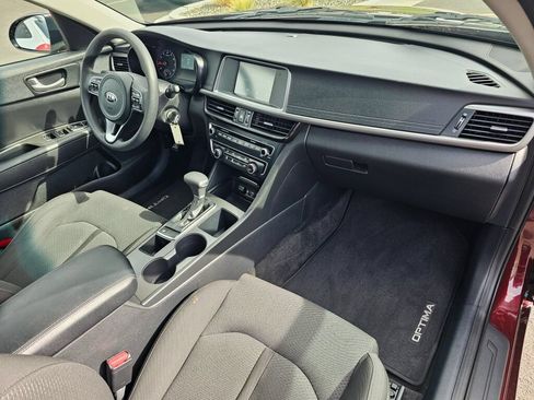 Used 2018 Kia Optima LX FWD image 17