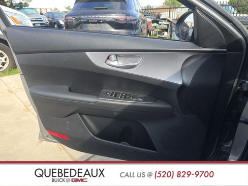 Used 2023 Kia Forte LXS image 8