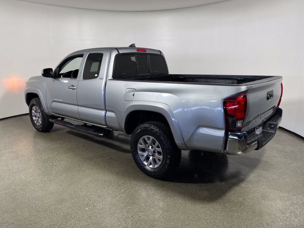 Certified 2018 Toyota Tacoma SR5 w/ SR5 Appearance Package (SM) RWD image 5