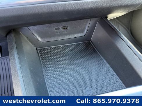 New 2026 Chevrolet Equinox LT w/ Convenience Package II FWD image 22