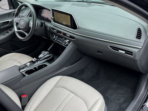 Used 2020 Hyundai Sonata Limited image 22