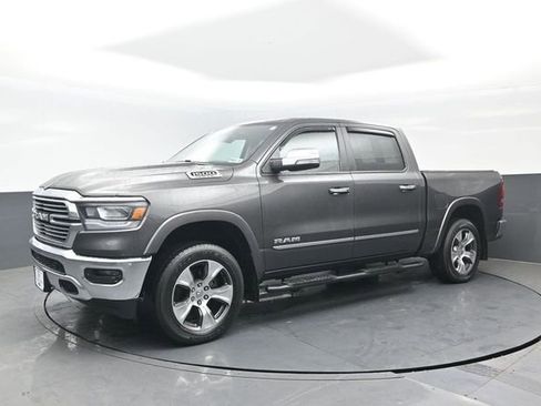 Used 2019 RAM 1500 Laramie AWD/4WD image 4