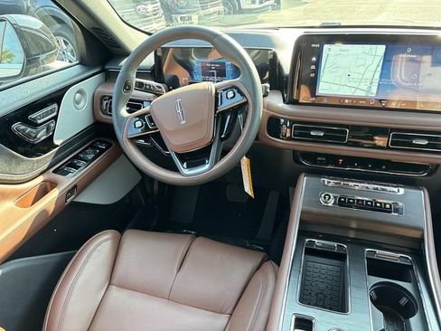 New 2026 Lincoln Aviator Reserve AWD/4WD image 12
