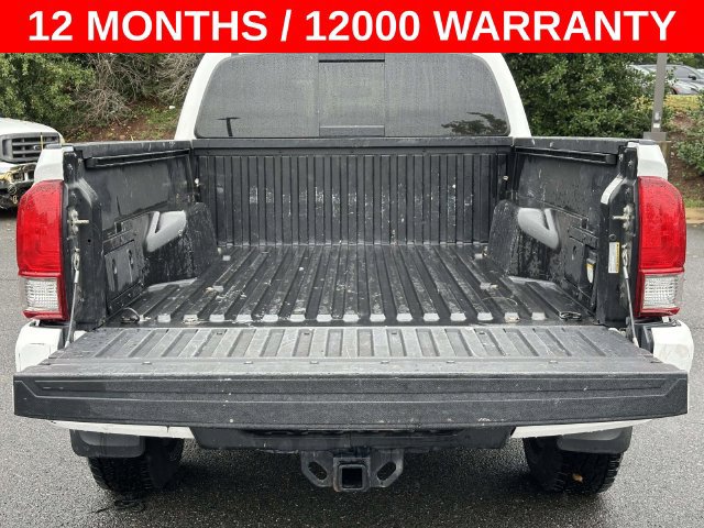 Used 2017 Toyota Tacoma TRD Sport w/ Tow Package AWD/4WD image 10