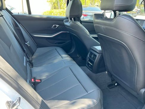 Used 2025 BMW 330i xDrive Sedan AWD/4WD image 36