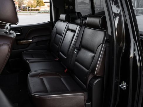 Used 2018 Chevrolet Silverado 2500 High Country w/ Duramax Plus Package image 33