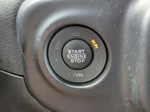 Used 2021 Jeep Wrangler Unlimited Rubicon image 25