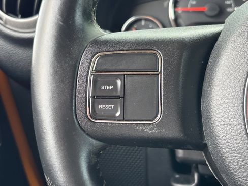 Used 2012 Jeep Wrangler Unlimited Sport AWD/4WD image 23
